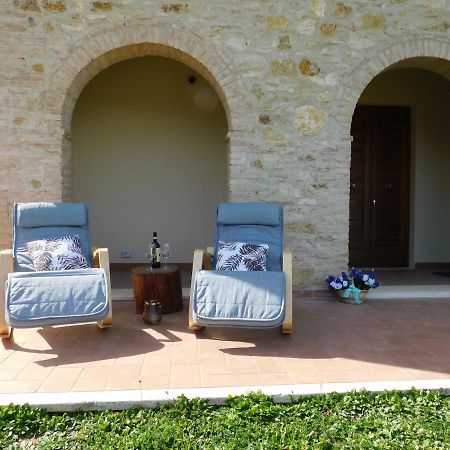 Casa Vacanze Senesi Сан-Джиминьяно Экстерьер фото