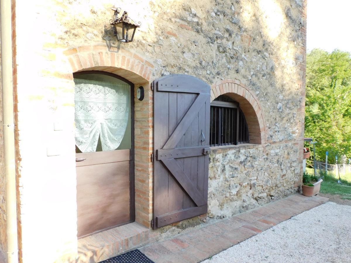 Casa Vacanze Senesi Сан-Джиминьяно Экстерьер фото