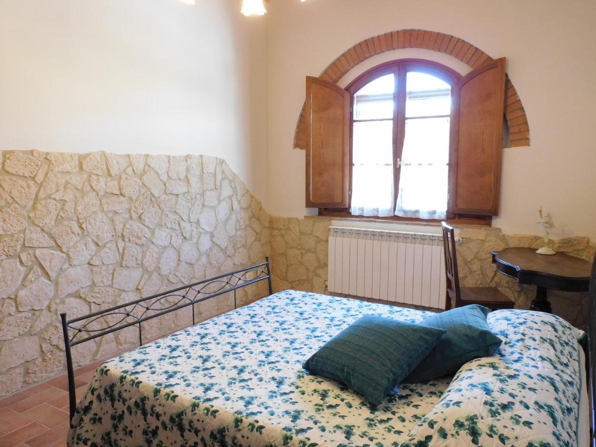 Casa Vacanze Senesi Сан-Джиминьяно Экстерьер фото