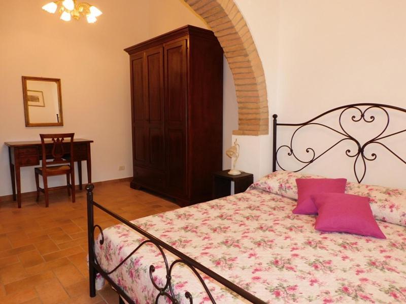 Casa Vacanze Senesi Сан-Джиминьяно Экстерьер фото